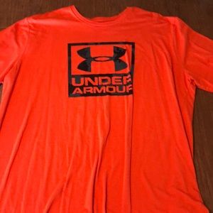 Under Armour T-shirt
